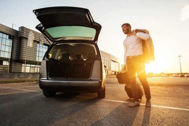 Réserver un VTC dans le 1er arrondissement de Marseille : simplicité, confort et mobilité maîtrisée