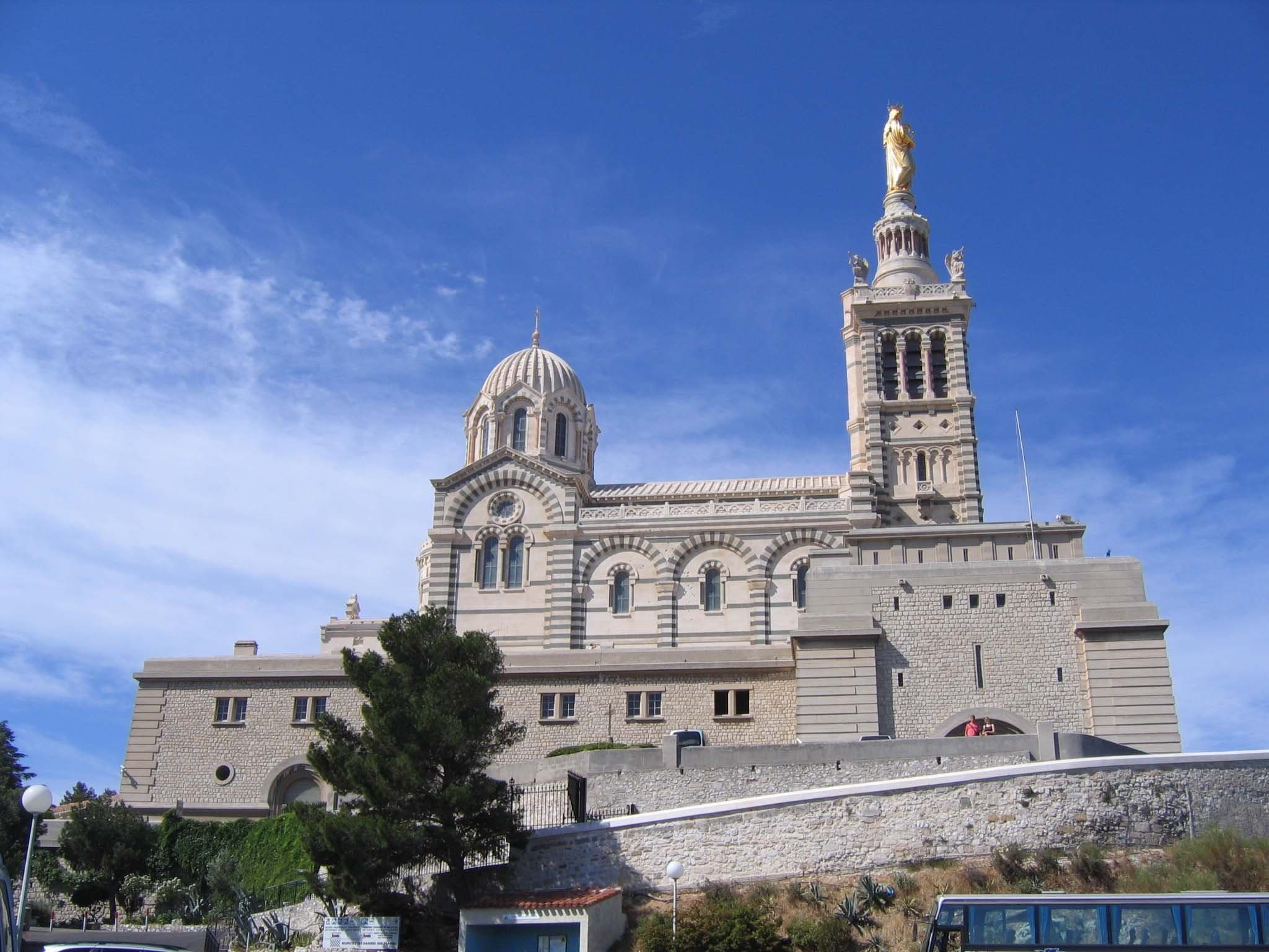 VTC Touristique a Marseille – Circuits prives et excursions